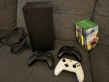 Microsoft Xbox Series X 1TB mit 3 Controllern und Fifa + Forza