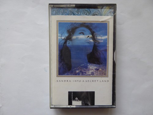 Sandra into secret land - sandra, a