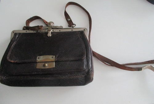 Hübsche sehr alte ledertasche - hübsche,