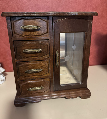 Puppenhaus schrank aus - puppenhaus,