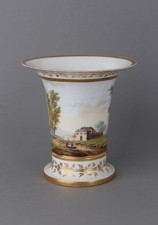 Ansichtenvase Trompetenvase mit Landschaftsdekor um 1840