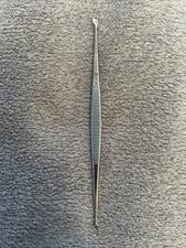 J+K Scharfer Löffel Doppelt Gerade 13,8cm