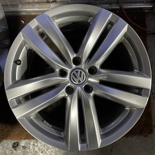 VW Passat Alufelge 8x18 ET44