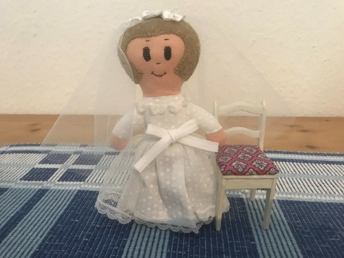 Handgenähte kleine puppe - handgenähte,