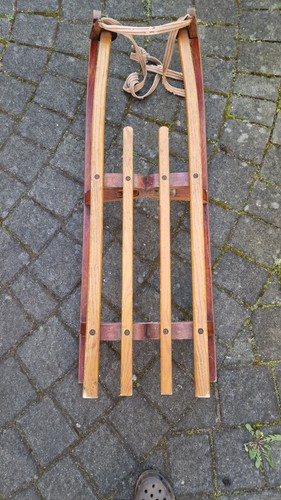 Alter holzschlitten geleimt - alter,