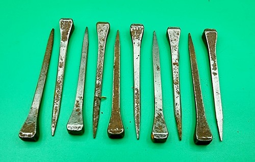 Alte mustad hufnägel - 5,