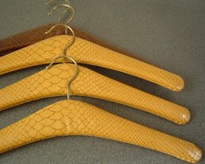 4 Vintage Kleiderbügel für