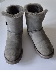 UGG Australia Boots Short Bailey Button Stiefel Damen Schuhe Boot Gr. 39