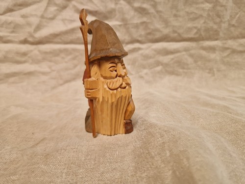 Alte aus holz geschnitzte - aus,