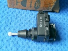 Ford Fiesta MK3 Scheinwerfer Stellmotor Oldtimer Neu