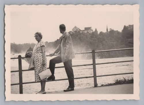 People the rhine falls - at,