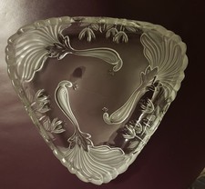 große schwere dreieckige