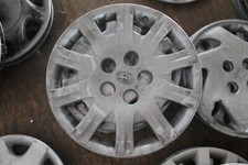 1 x TOYOTA 91767A0 16 ZOLL RADKAPPE, KAPPE