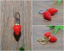 ERDBEERE +++ Ohrhänger Brisur