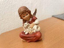 süßer Goebel Engel mit Katze auf dem Schoß * rotes Kleid