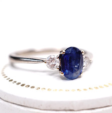 Schöner englischer Ring mit