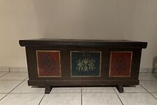 Holztruhe Vintage Truhe mit Innenfach von KONTRAST Möbel