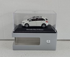 Norev Mercedes-Benz B-Klasse (W246) zirrus-weiß Werbemodell 1:43