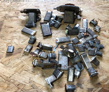 Versilberter Schrott Teile aus Elektronik Schrott Recycling