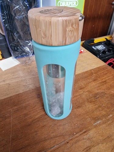 Hydrate glassalkaline water - hydrate,