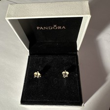 Pandora  Weiße und silberne