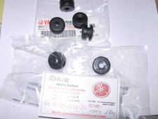 YAMAHA RD80LC2 RD125LC  Gummis für Seitendeckel   (6st.)