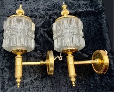2 klassische Messing-Wandlampen…mit Glasschirmen…wunderschön und elegant