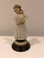 Bruno Merli Figur Mädchen mit Katze Neapel Capodimonte auf Holzsockel 
