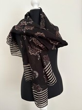 Schönes, leichtes Tuch schwarz / Muster 80 cm x 180 cm