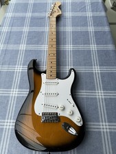 Fender Squier Affinity  Stratocaster Sunbrust + Tasche