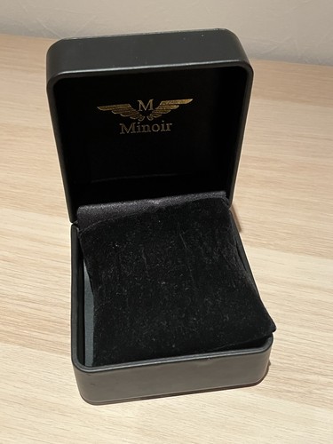 Minoir uhrenbox mit - minoir,