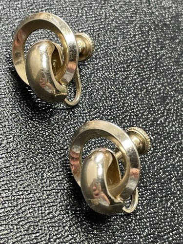 Delma signed vintage - vintage, gold
