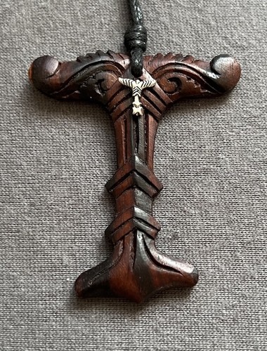 Anhänger irminsul holz - anhänger,