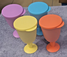 KÜCHE : TUPPERWARE =4 Junge