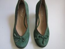 Andrea Conti Pumps Wildleder grün Blockabsatz Lederinnenausstattung Gr. 40