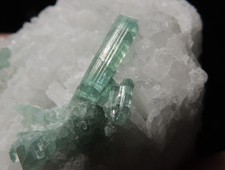 TOP Turmalin Stufe aus