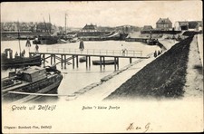 Ak Delfzijl Groningen, Buiten 't kleine Poortje - 3711600