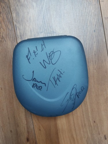 Case signaturen von band - case,
