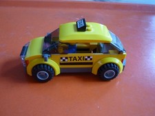 Taxi aus Lego City Bahnhof