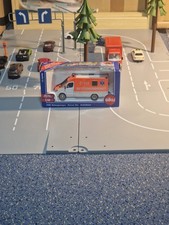Siku 2108 Mercedes Benz Sprinter Rettungswagen 1:50