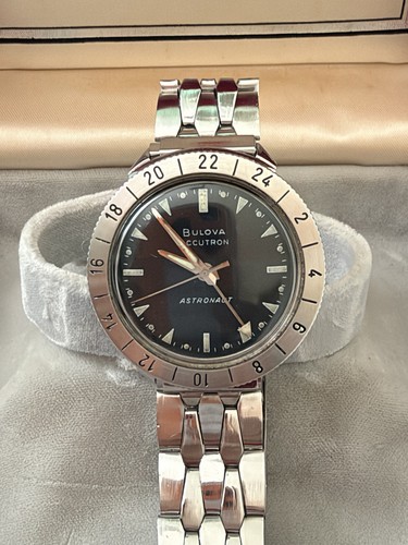 Bulova accutron astronaut - accutron,