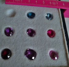 Glas- Edelsteine, facettiert