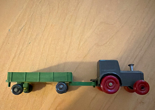 Iges traktor mit anhänger - traktor,