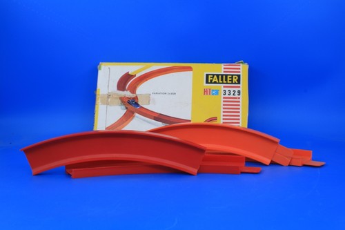Faller hit car 3329 - hit,