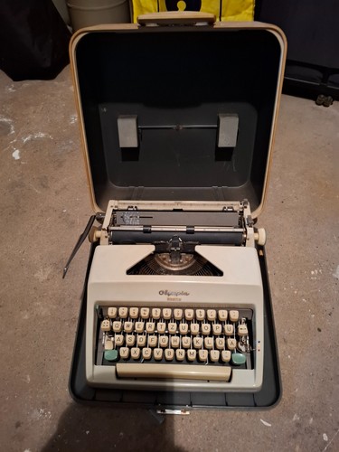 Olympia schreibmaschine mit - schreibmaschine,