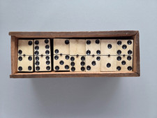 Antikes Domino Spiel Bein &