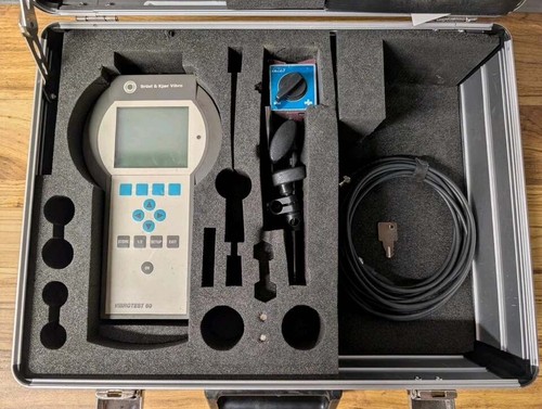 Used vibrotest60 pneumatic - used,