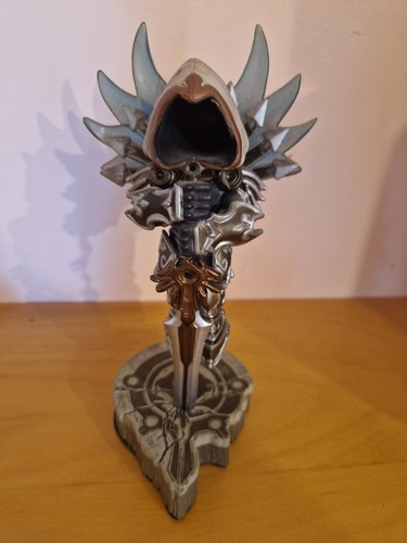 Mini tyrael statue diablo 3 - tyrael,