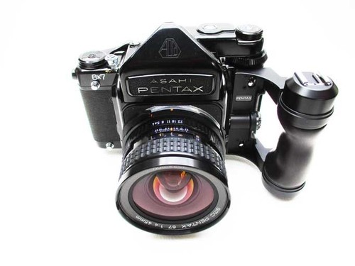 Pentax 6x7 45mm - +, +