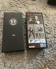 1/6 Figur James Bond / Daniel